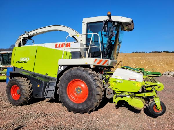 Claas Jaguar 890